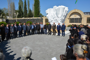 Tərtərdə 27 sentyabr-Anım Günü ilə əlaqədar Şəhidlər Abidə Kompleksi ziyarət edilib