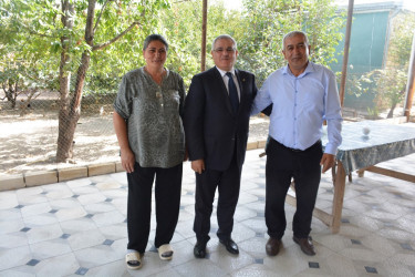 Tərtər Rayon İcra Hakimiyyətinin başçısı 27 Sentyabr – Anım Günü ilə əlaqədar Vətən müharibəsi şəhidi Qəhrəmanlı Yaqubun  ailəsini ziyarət edib