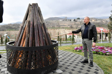 İlham Əliyev və birinci xanım Mehriban Əliyeva Talış kəndində görülən işlərlə tanış olublar