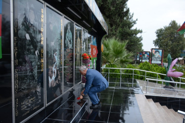 Rayon rəhbəri “Konstitusiya və Suverenlik İli” çərçivəsində Seydimli kəndindən olan şəhid ailələri və qazilərlə görüş keçirib