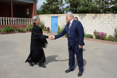 Rayon rəhbəri “Konstitusiya və Suverenlik İli” çərçivəsində Ələsgərli və Sarıcalı kəndindən olan şəhid ailələri və qazilərlə görüş keçirib