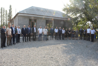 Rayon rəhbəri “Konstitusiya və Suverenlik İli” çərçivəsində Dəmirçilər və Cəmilli kəndindən olan şəhid ailələri və qazilərlə görüş keçirib