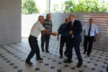 Rayon rəhbəri “Konstitusiya və Suverenlik İli” çərçivəsində Birinci Qarabağ müharibəsi əlili Şükür Qasımovun ailəsini ziyarət edib