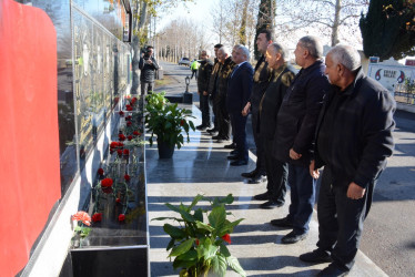 İcra başçısı Hacıqərvənd kənd tam orta məktəbində mövcud şəraitlə tanış olub