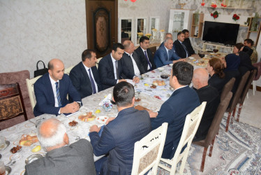 Rayon rəhbəri “Konstitusiya və Suverenlik İli” çərçivəsində Bəyimsarov, Sarov və Borsunlu kəndindən olan şəhid ailələri və qazilərlə görüş keçirib