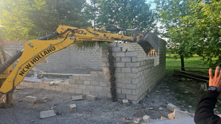 Tərtərdə qanunsuz aparılan tikili aşkarlanaraq sökülüb