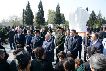 Tərtərdə 44 günlük Vətən müharibəsində qazanılan Şanlı Zəfərin 5-ci ildönümü münasibəti ilə Şəhidlər Abidə Kompleksi ziyarət edilib