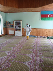 Rayon ərazisində yerləşən məscid və ziyarətgahlarda genişmiqyaslı təmizlik və dezinfeksiya işləri aparılıb
