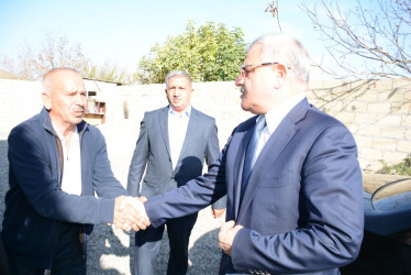 Rayon rəhbəri “Konstitusiya və Suverenlik İli” çərçivəsində şəhid Kərim Allahverdiyevin ailəsini ziyarət edib