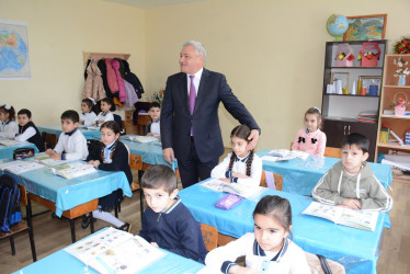 İcra başçısı Qaraağacı kənd tam orta məktəbində mövcud şəraitlə tanış olub