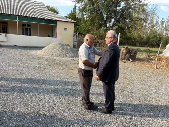 Tərtər Rayon İcra Hakimiyyətinin başçısı 27 Sentyabr – Anım Günü ilə əlaqədar Vətən müharibəsi şəhidi Elşən Əlizadənin ailəsini ziyarət edib