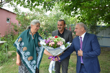 İcra başçısı şəhid atası Firqani Hacıyevi 50 illik yubileyi münasibəti ilə təbrik edib