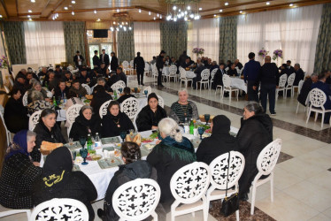 Tərtərdə Ümummilli Liderin anım günü münasibətilə ehsan süfrəsi açılıb