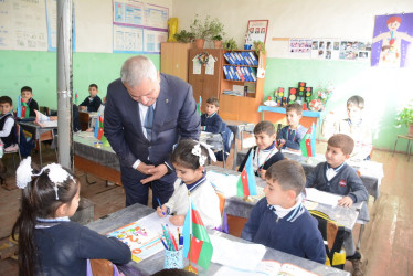 İcra başçısı Hacıqərvənd kənd tam orta məktəbində mövcud şəraitlə tanış olub