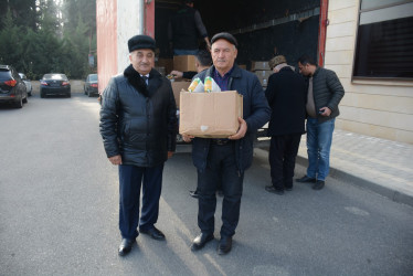 Tərtərdə Ağsaqqallara bayram sovqatı paylanıb