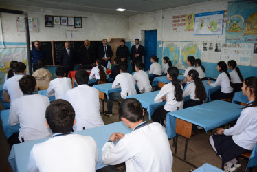 Rayon rəhbəri Mamırlı kənd tam orta məktəbində mövcud şəraitlə tanış olub