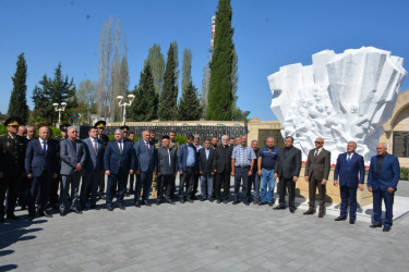 Tərtərdə 27 sentyabr-Anım Günü ilə əlaqədar Şəhidlər Abidə Kompleksi ziyarət edilib