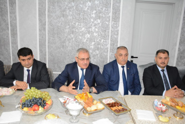 Rayon rəhbəri “Konstitusiya və Suverenlik İli” çərçivəsində Köçərli kəndindən olan şəhid ailələri ilə görüş keçirib