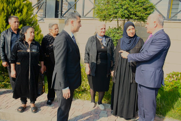 Rayon rəhbəri Nafatlanda müalicə alan şəhid ailələrini ziyarət edib
