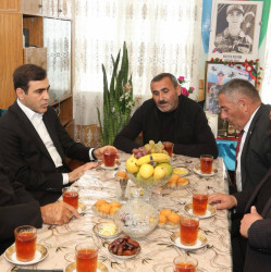 Milli Məclisin deputatı Anar Məmmədov şəhid Hacıyev Rüstəmin ailəsini ziyarət edib