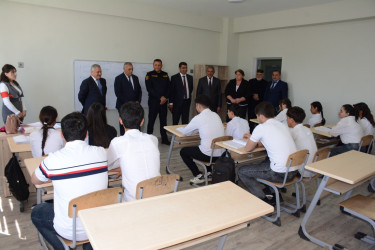 Rayon rəhbəri Azad Qaraqoyunlu kənd tam orta məktəbində mövcud şəraitlə tanış olub