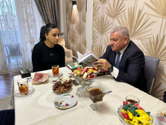 İcra başçısı Borsunlu kəndindən olan şəhid Əsgərov Nofəlin ailə üzvlərini ziyarət edib