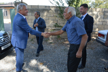 İcra başçısı şəhid Surxayzadə Cahangirin atası Hətəm Əliyevi 60 illik yubileyi münasibəti ilə təbrik edib