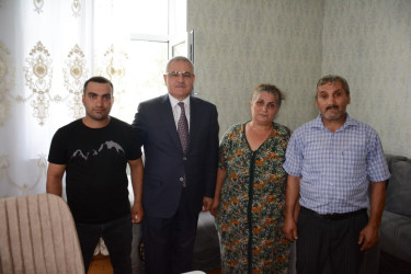 İcra başçısı Birinci Qarabağ müharibəsi əlili Tofiq Quluyevi ziyarət edib