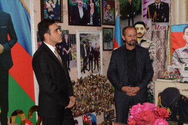 Rayon rəhbəri “Konstitusiya və Suverenlik İli” çərçivəsində şəhid Mənsimli İntiqamın ailəsini ziyarət edib