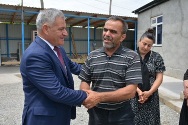 İcra başçısı Müstəqim Məmmədov Qaynaq kəndində Vətən müharibəsi şəhidi Surxayzadə Cahangirin ailəsini ziyarət edib