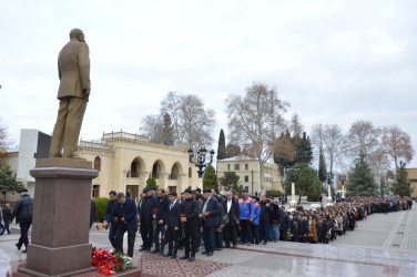 Tərtərdə Ümummilli Lider Heydər Əliyevin əziz xatirəsi dərin ehtiramla yad edilib