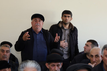 Milli Məclisin deputatı Anar Məmmədov Şıxarx qəsəbəsində Ağdərə rayonundan olan Umudlu kənd sakinləri ilə görüşüb.