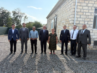 Tərtər Rayon İcra Hakimiyyətinin başçısı 27 Sentyabr – Anım Günü ilə əlaqədar Antiterror əməliyyatları şəhidi Rəşad Vəlizadənin ailəsini ziyarət edib