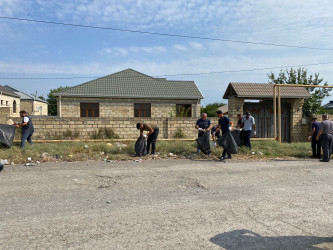 “Yaşıl dünya naminə həmrəylik ili” çərçivəsində növbəti təmizlik aksiyası Tərtər şəhəri, Şah İsmayıl Xətai küçəsində suvarma kanallarının ətrafında keçirilib