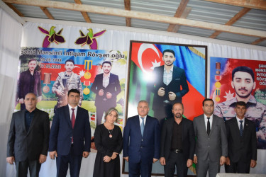 İcra başçısı şəhid atası Rövşən Məmmədovu 55 illik yubileyi münasibəti ilə təbrik edib