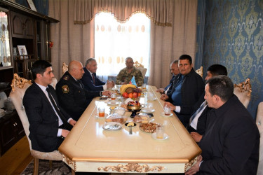 İcra başçısı Vətən Müharibəsi əlili Rasim İsaxovu ziyarət edib