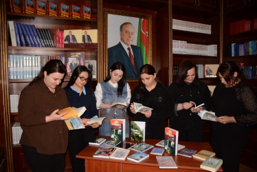 BDU Tərtərdəki bir sıra ümumtəhsil müəssisələrinin kitabxanalarına kitablar hədiyyə edib