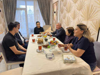 İcra başçısı Borsunlu kəndindən olan şəhid Əsgərov Nofəlin ailə üzvlərini ziyarət edib