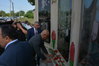 Tərtər rayonunun Ələsgərli kəndində  “Azərbaycan Bayrağı” ordenli şəhid Ruslan Şahbazovun ad günündə xatirəsinə ucaldılmış abidənin açılışı olub