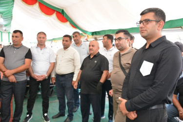 Rayon rəhbəri Vətən Müharibəsi Əlilinin övladının kiçik toy məclisində iştirak edib