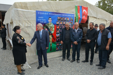 İcra başçısı Vətən Müharibəsi şəhidi Şirinli Nurlan Qədir oğlunun ikinci ildönümü ilə əlaqədar yas mərasimində iştirak edib