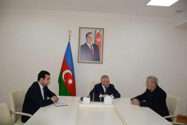 Rayon rəhbəri növbəti dəfə vətəndaş müraciətlərini dinləyib