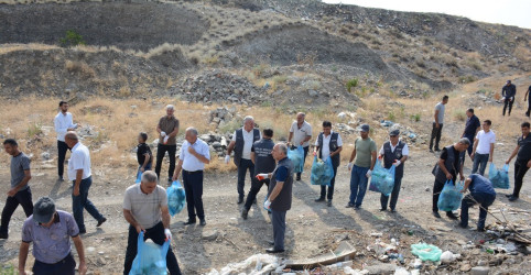 “Konstitusiya və Suverenlik İli” çərçivəsində Tərtər çayının sahilində təmizlik aksiyası keçirilib