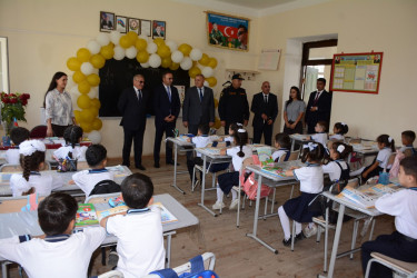 Rayon rəhbəri Seydimli kənd tam orta məktəbində mövcud şəraitlə tanış olub
