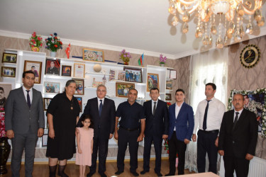 Tərtər Rayon İcra Hakimiyyətinin başçısı 27 Sentyabr – Anım Günü ilə əlaqədar Vətən müharibəsi şəhidi Surxayzadə Cahangirin ailəsini ziyarət edib