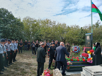 Vətən Müharibəsi şəhidi Rüstəm Hacıyevin şəhadətə qovuşmasının 6-cı ildönümü münasibətilə məzarı ziyarət olunub