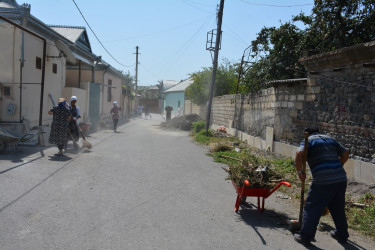 Rayon rəhbəri şəhərin küçələrində aparılan əsaslı təmir işləri ilə yerində tanış olub