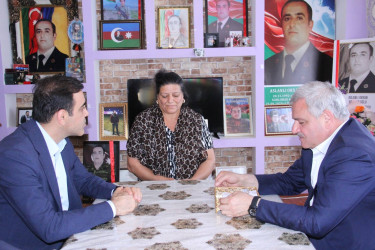 Tərtərdə “Konstitusiya və Suverenlik İli” çərçivəsində şəhid Aslanlı Orxanın ailəsi ziyarət edilib