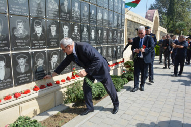 Tərtərdə 27 Sentyabr – Anım Günü ilə əlaqədar Şəhidlər Abidə Kompleksi ziyarət edilib