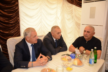 Rayon rəhbəri birinci Qarabağ müharibəsi şəhidi Muradov Seymurun anasının yas mərasimində iştrak edib